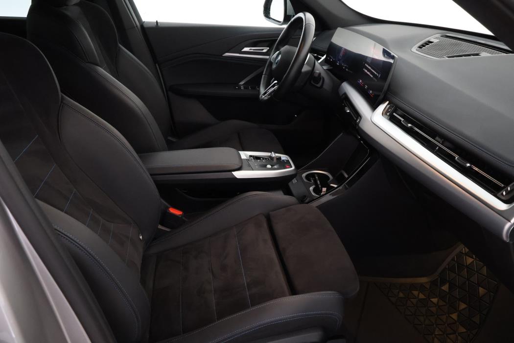 BMW iX1 2023