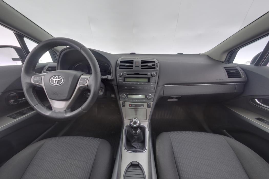 TOYOTA Avensis 2010