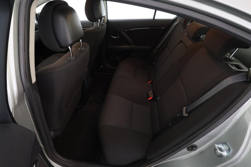 TOYOTA Avensis 2010