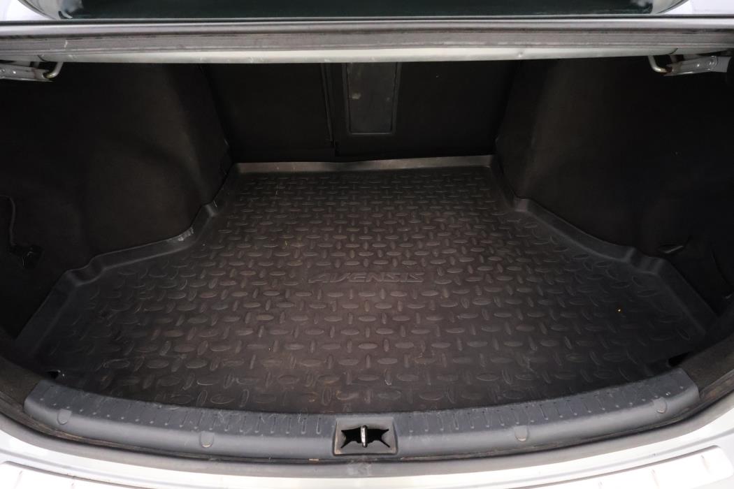 TOYOTA Avensis 2010