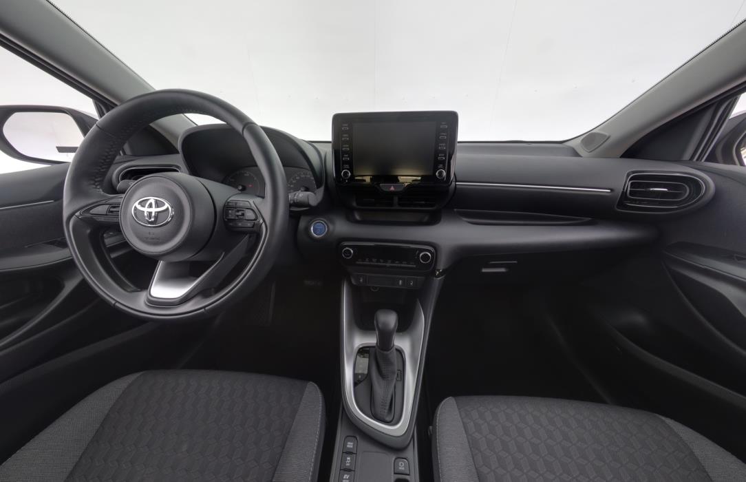TOYOTA Yaris 2024
