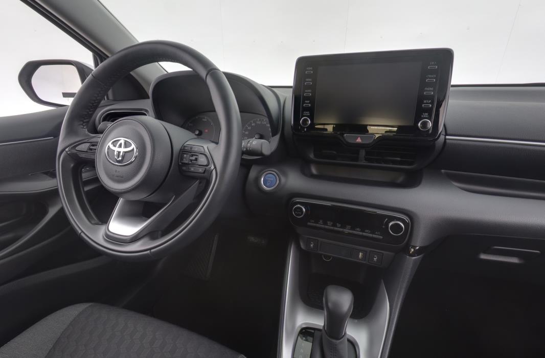 TOYOTA Yaris 2024