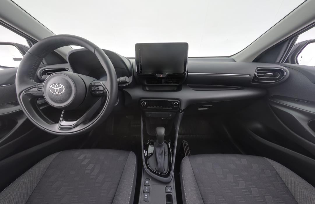 TOYOTA YARIS 2024