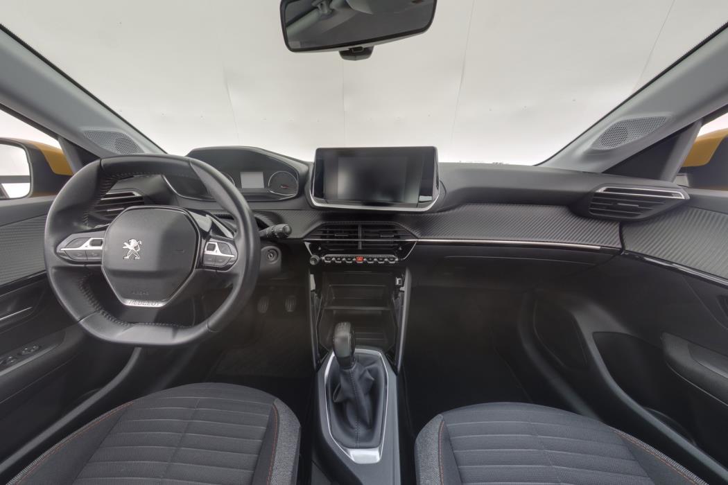 PEUGEOT 208 2020