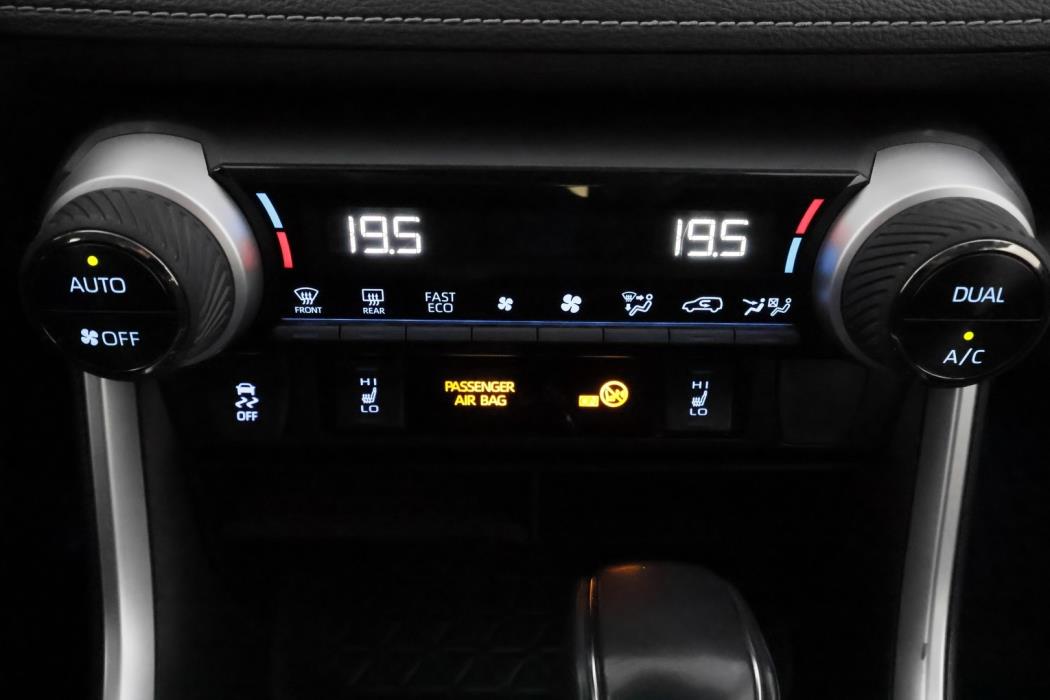 TOYOTA RAV4 2021