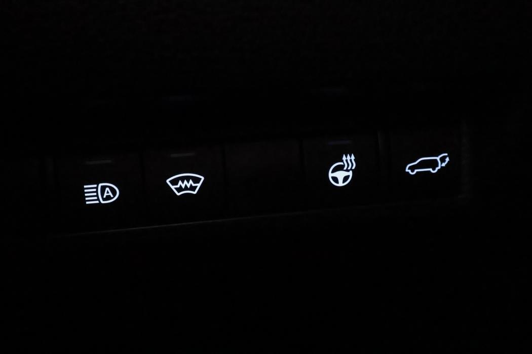 TOYOTA RAV4 2021