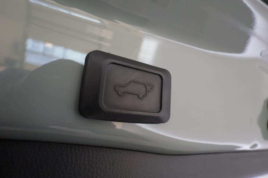 TOYOTA RAV4 2021