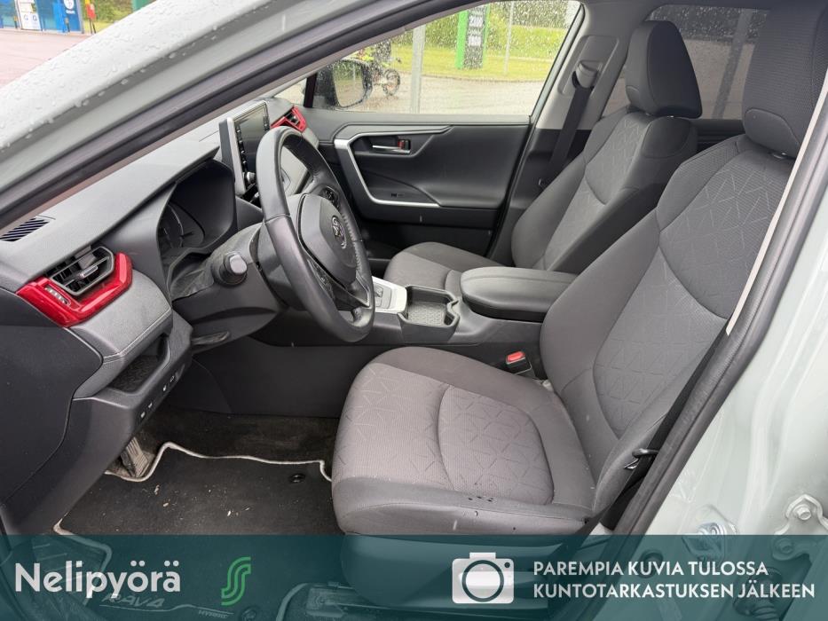TOYOTA RAV4 2021