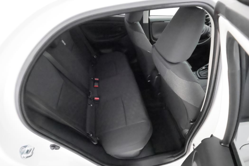 TOYOTA YARIS 2025
