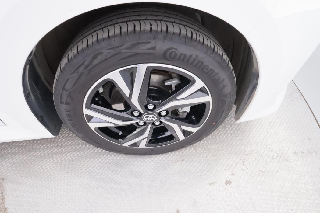 TOYOTA YARIS 2025
