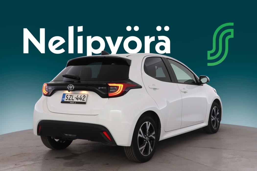 TOYOTA YARIS 2025