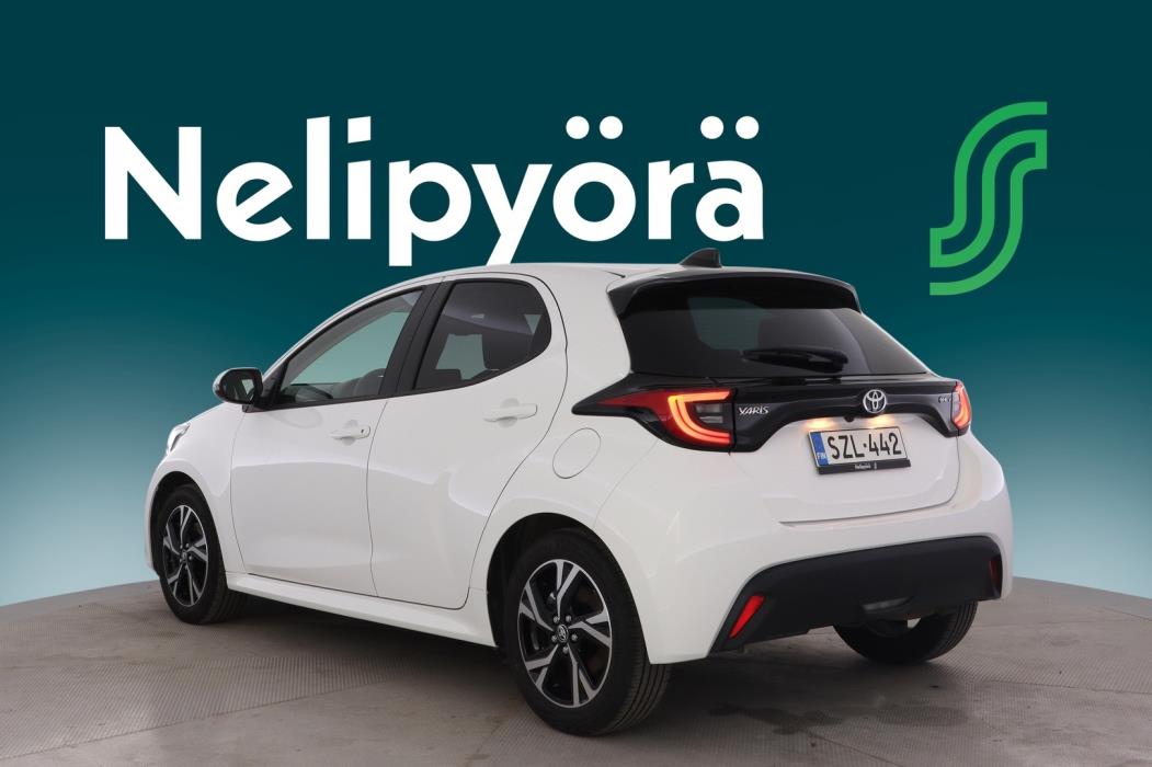 TOYOTA YARIS 2025