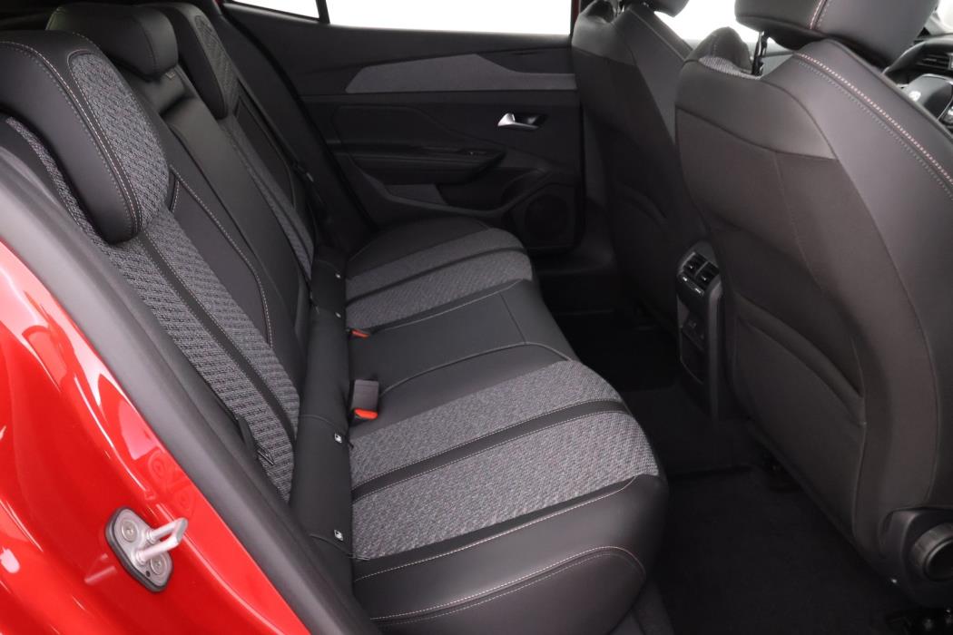 PEUGEOT 408 2026