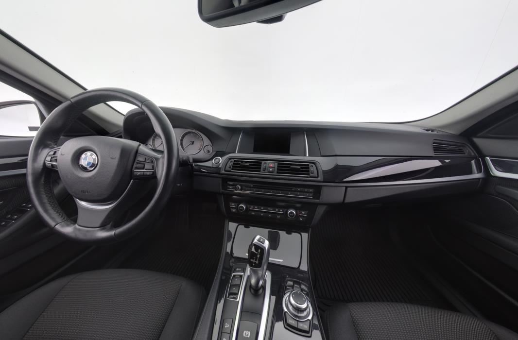 BMW 520 2015