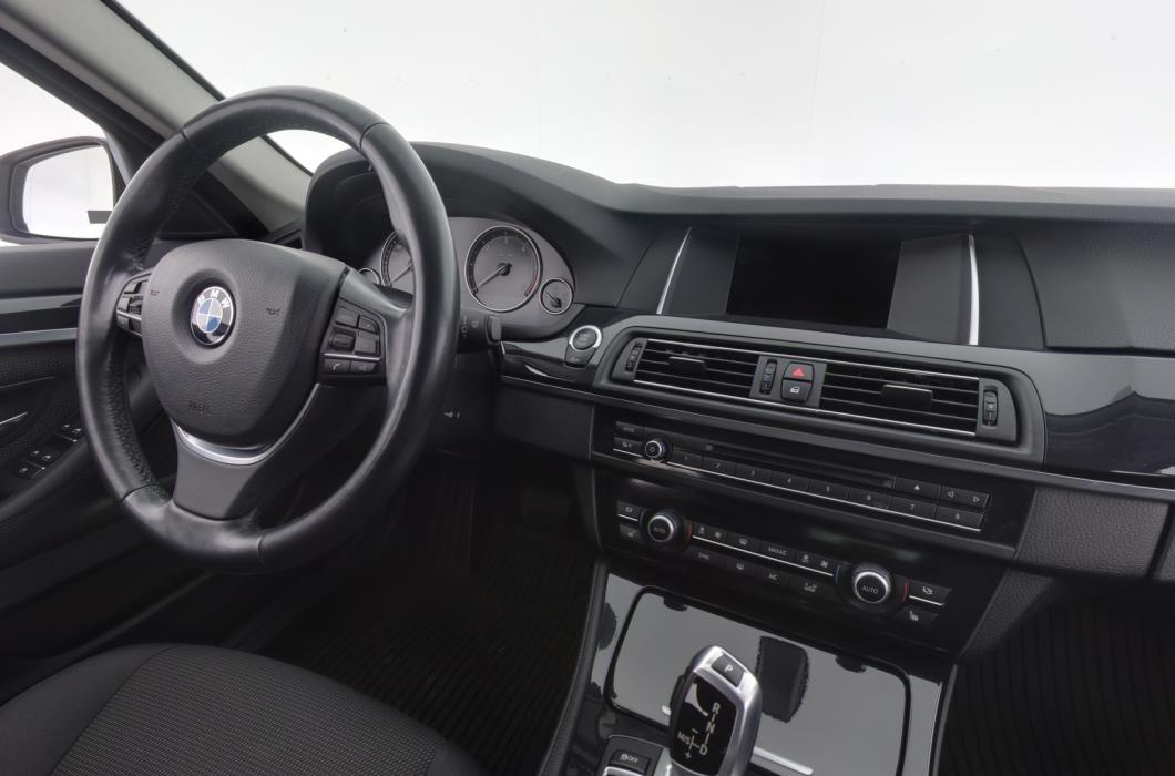 BMW 520 2015
