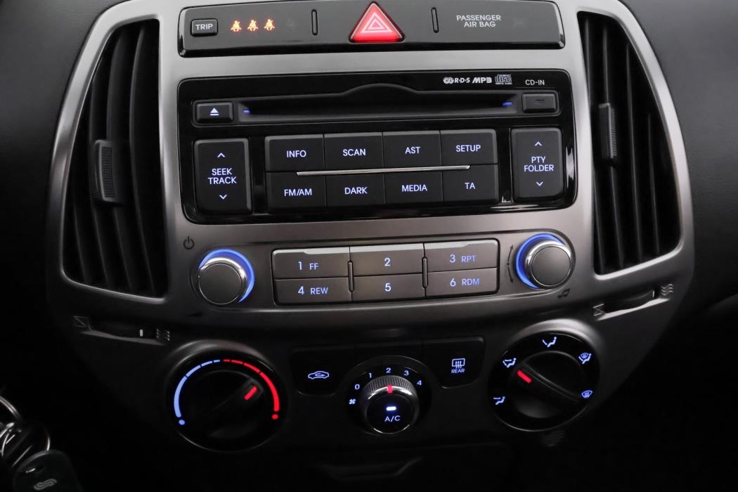 HYUNDAI i20 5d 2013