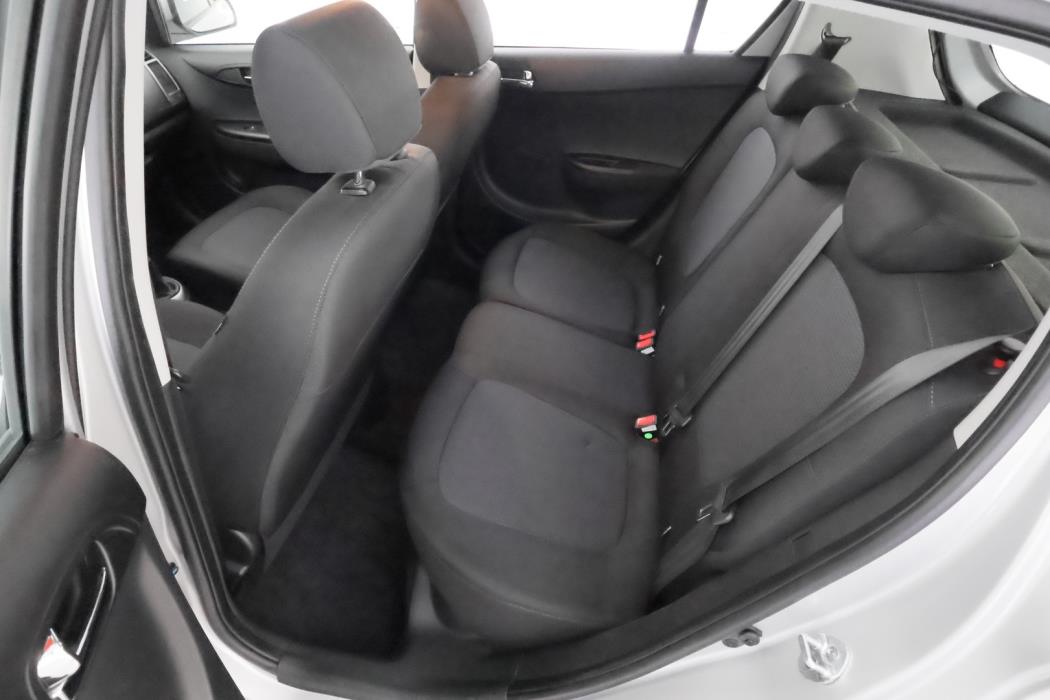 HYUNDAI i20 5d 2013