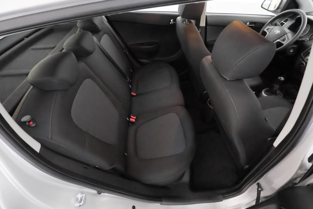 HYUNDAI i20 5d 2013