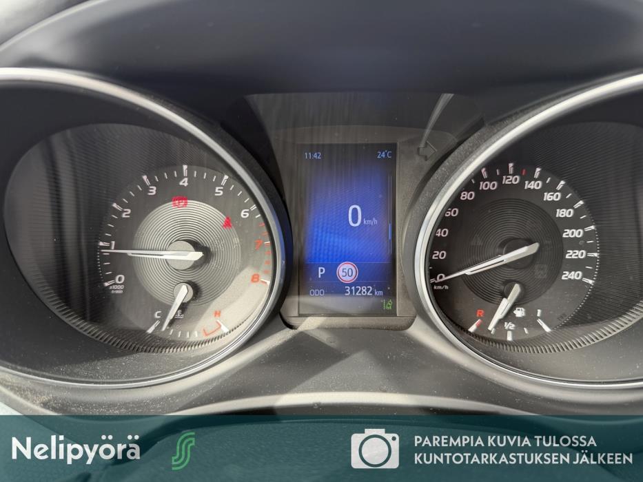 TOYOTA Avensis 2017