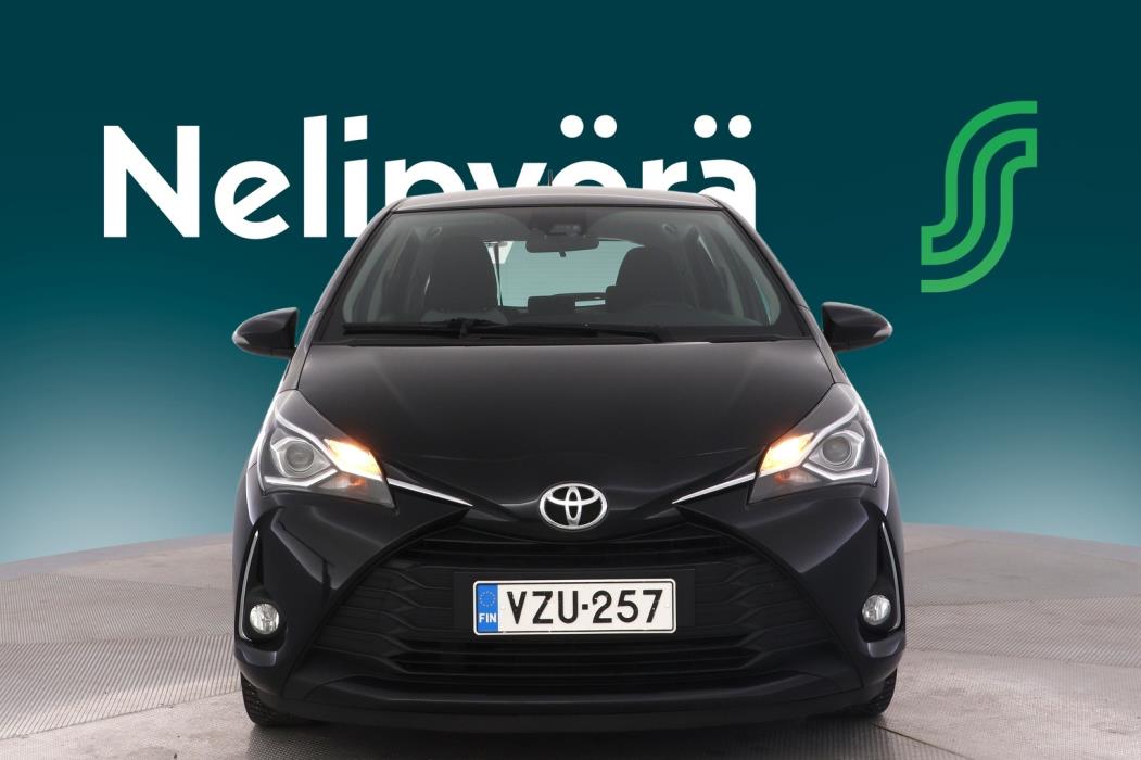 TOYOTA Yaris 2018