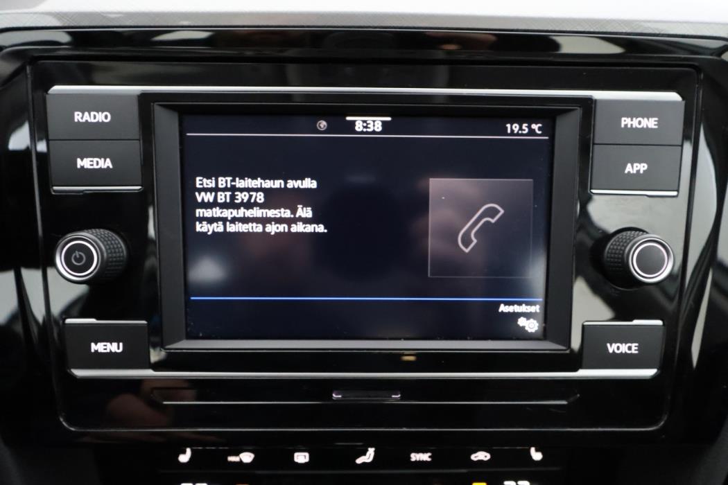 VOLKSWAGEN Passat 2022