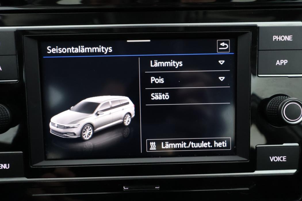 VOLKSWAGEN Passat 2022