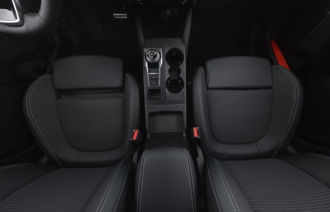 FORD Kuga 2026