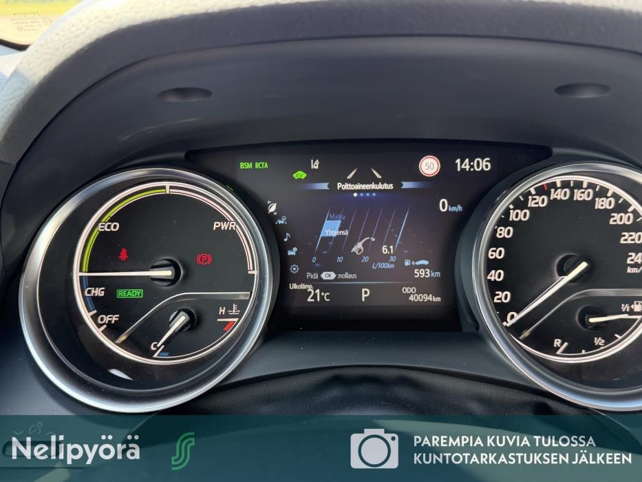TOYOTA Camry 2024