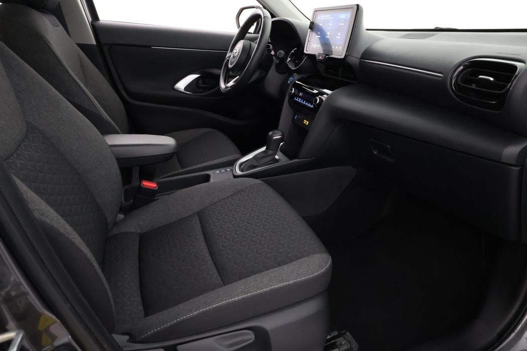 TOYOTA Yaris Cross 2024