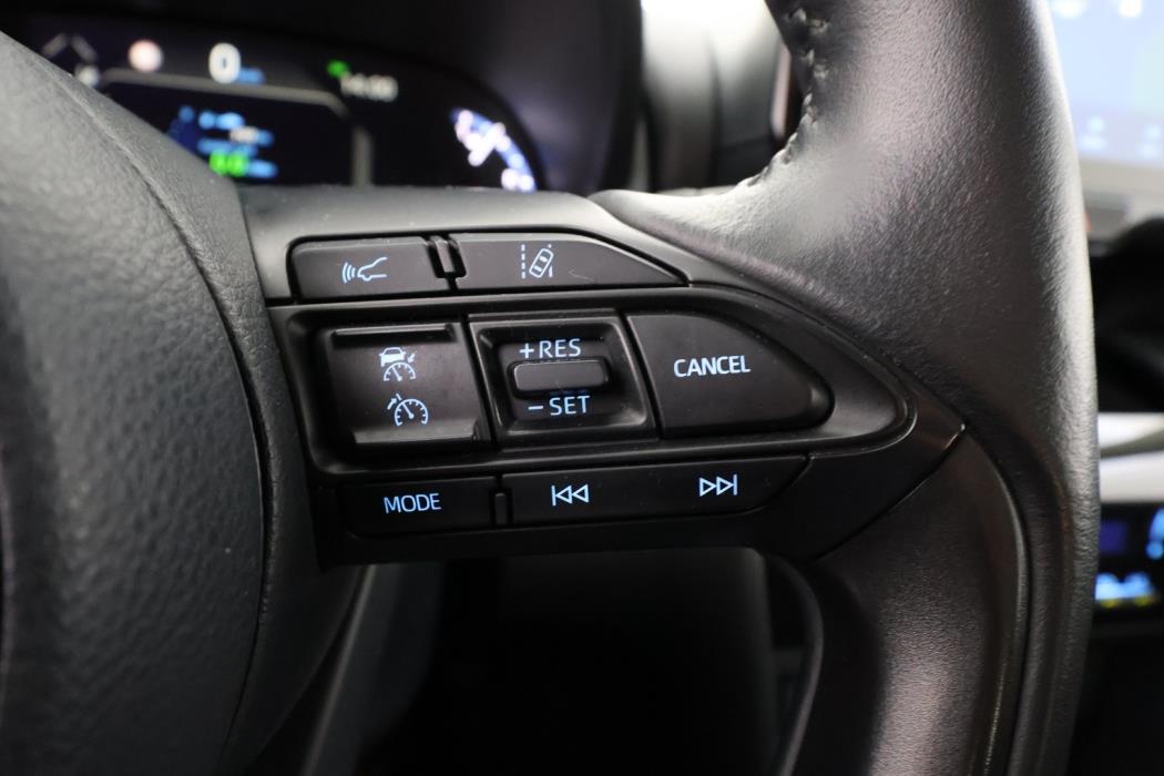 TOYOTA Yaris Cross 2024