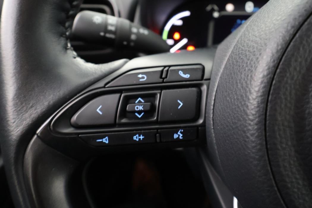 TOYOTA Yaris Cross 2024