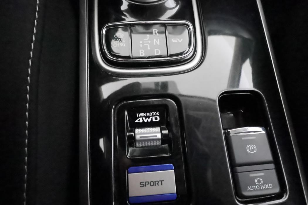 MITSUBISHI Outlander PHEV 2020