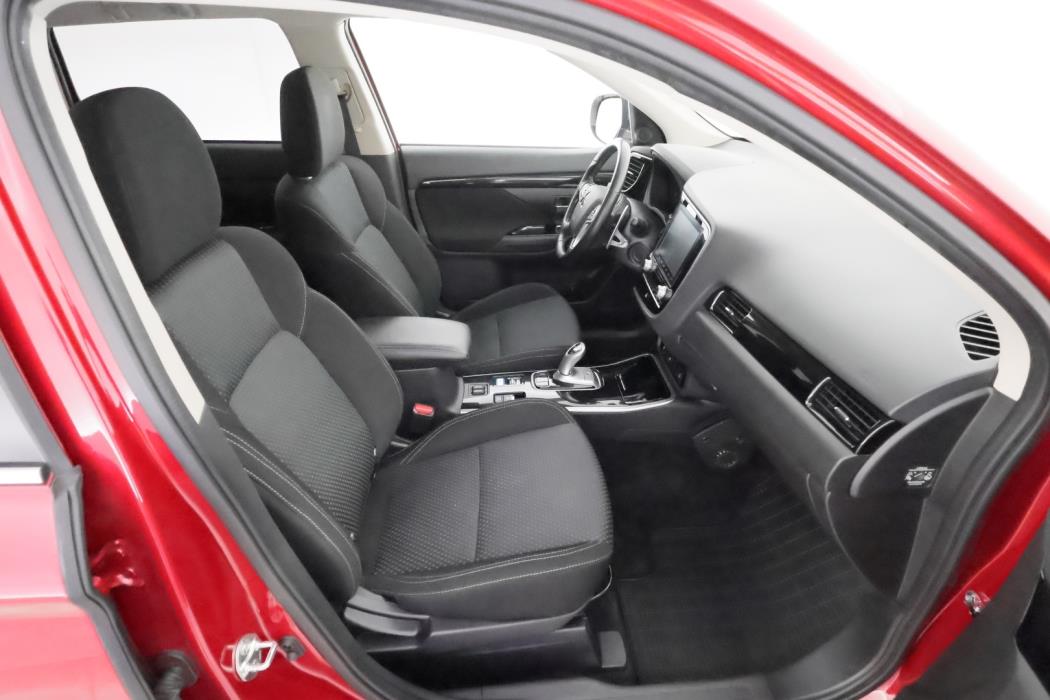 MITSUBISHI Outlander PHEV 2020