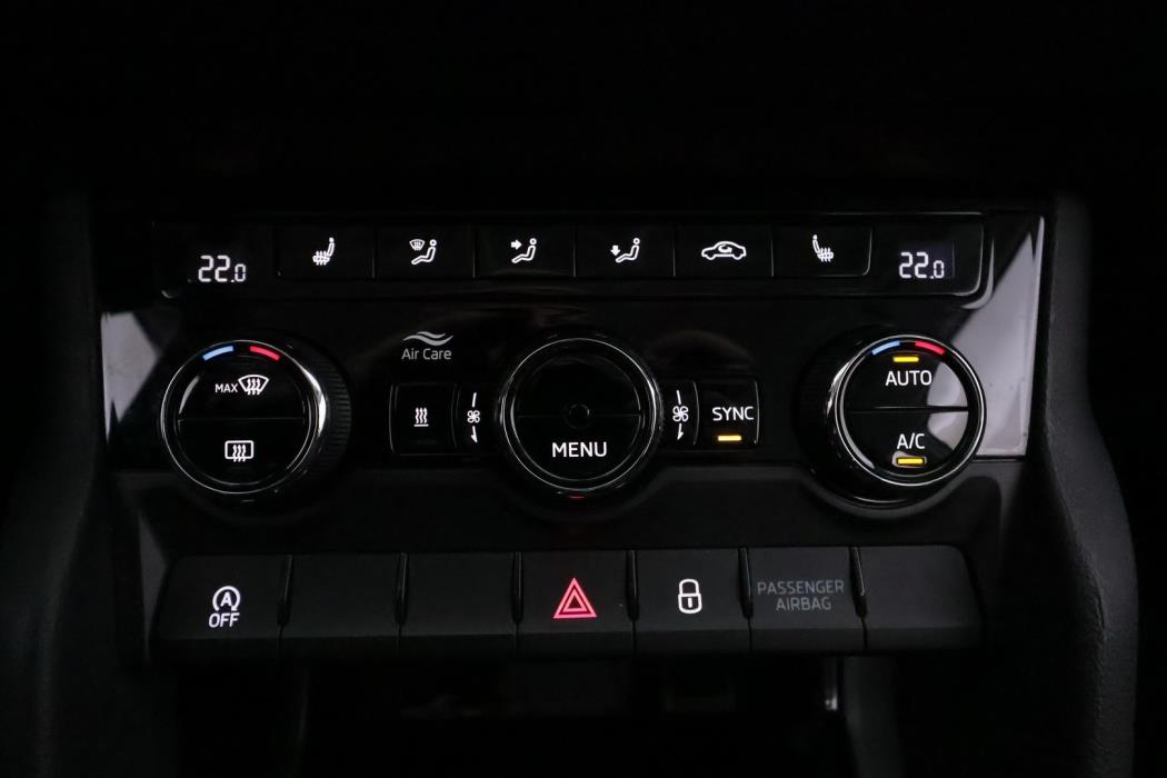 SKODA Karoq 2023
