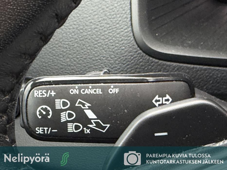 SKODA Karoq 2023