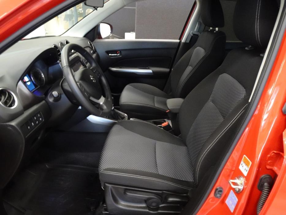 SUZUKI Vitara 2023