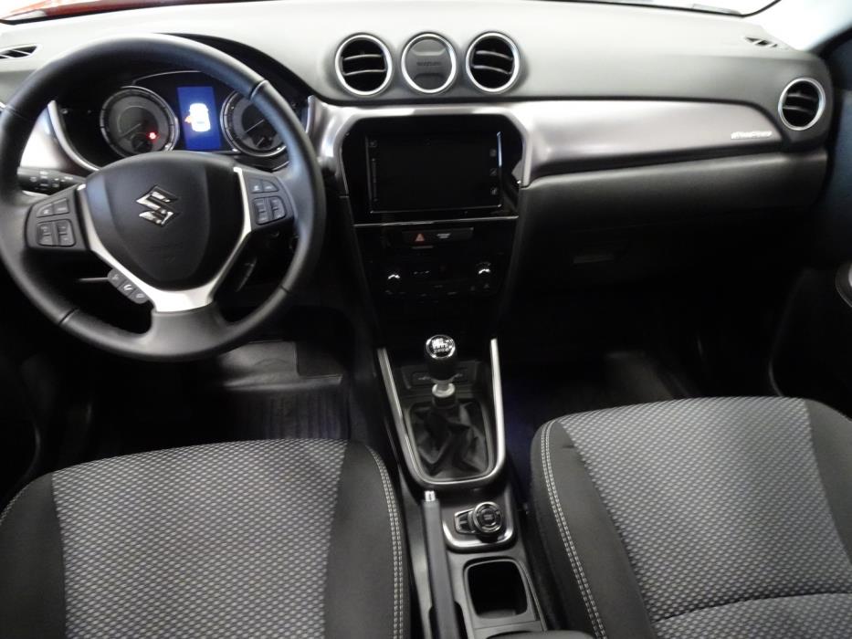 SUZUKI Vitara 2023