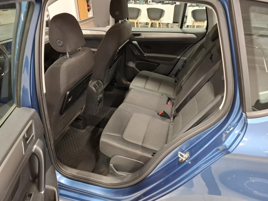 VOLKSWAGEN Golf Sportsvan 2014