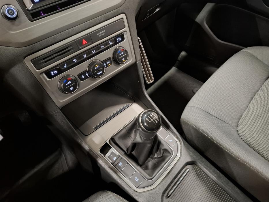 VOLKSWAGEN Golf Sportsvan 2014