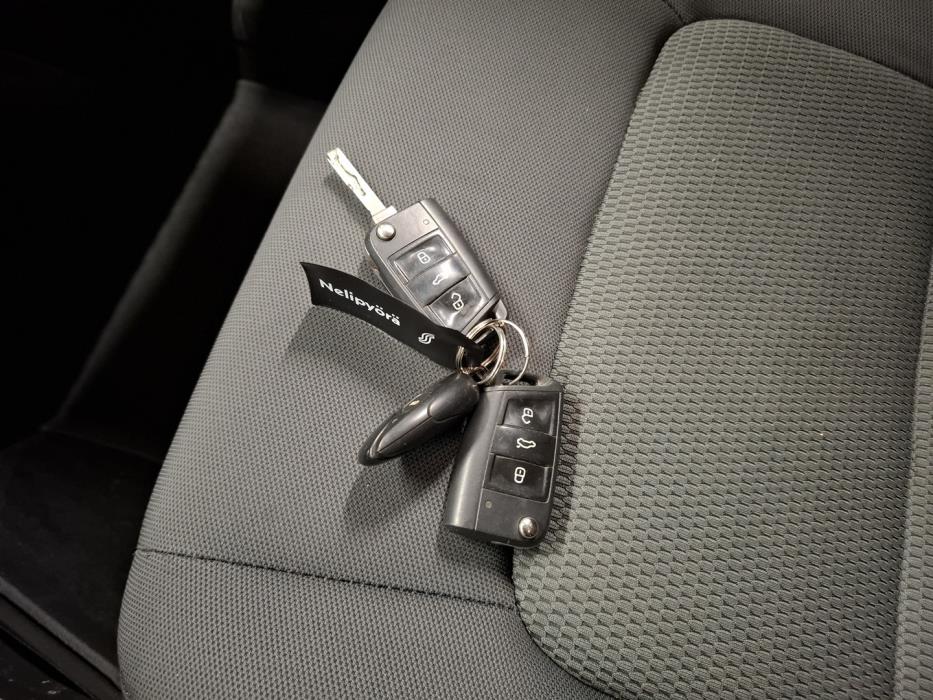 VOLKSWAGEN Golf Sportsvan 2014