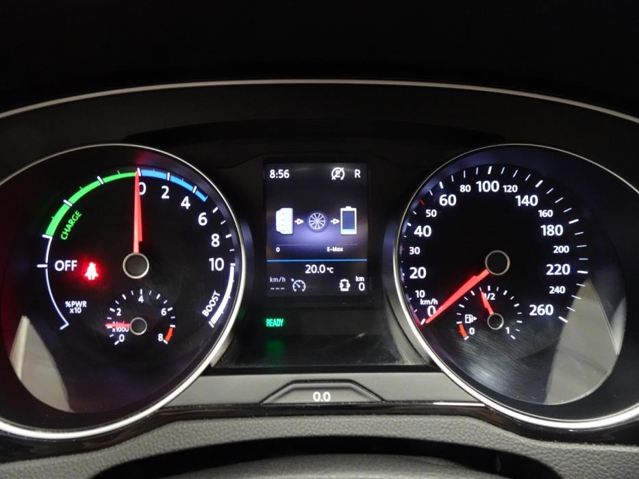 VOLKSWAGEN Passat 2016