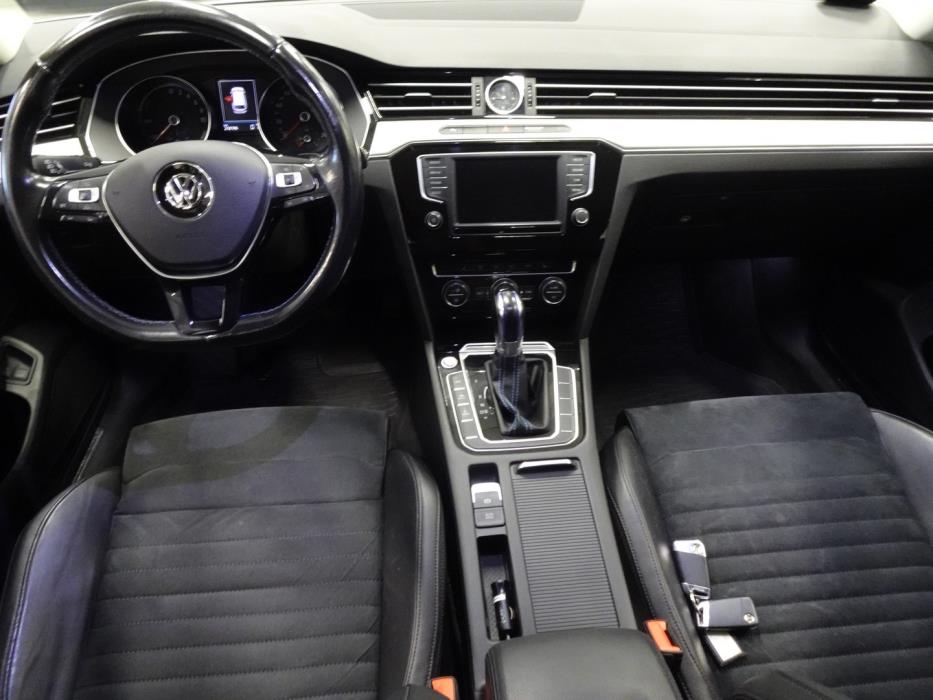 VOLKSWAGEN Passat 2016