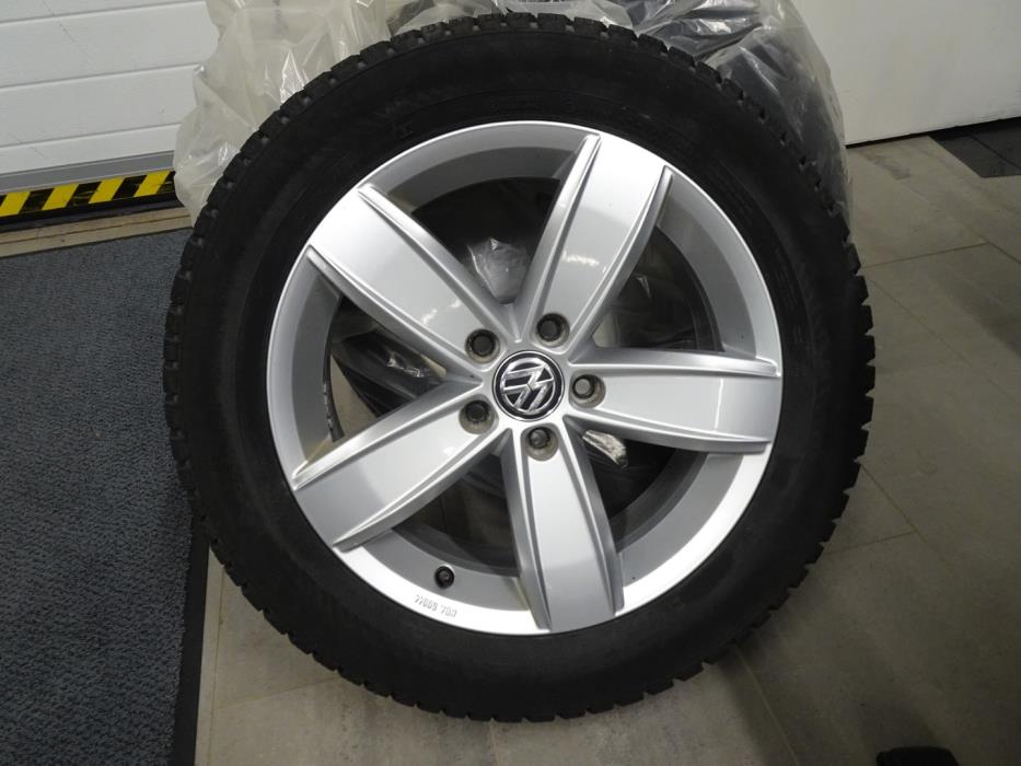 VOLKSWAGEN Passat 2016