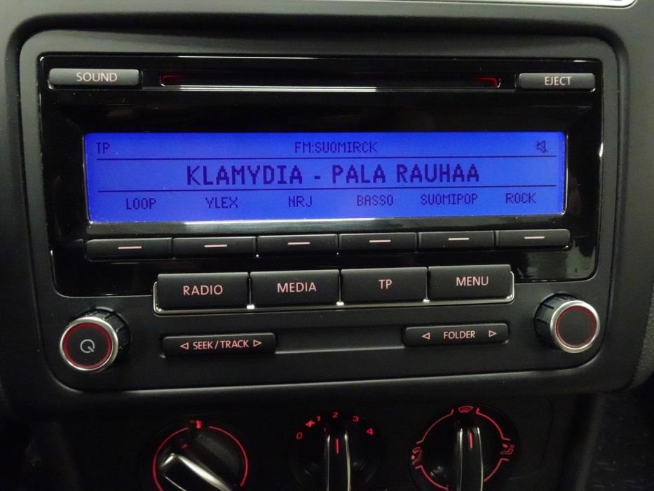 VOLKSWAGEN Polo 2011