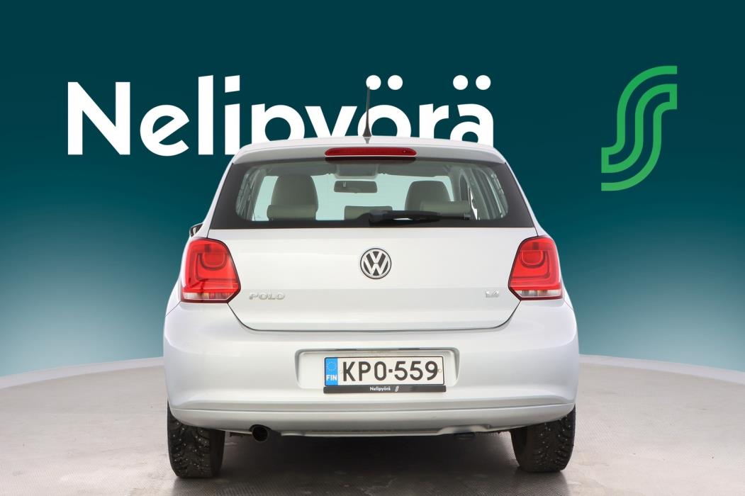 VOLKSWAGEN Polo 2011
