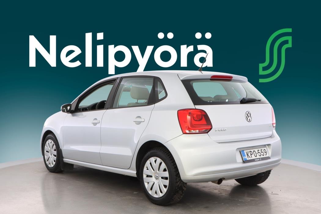 VOLKSWAGEN Polo 2011