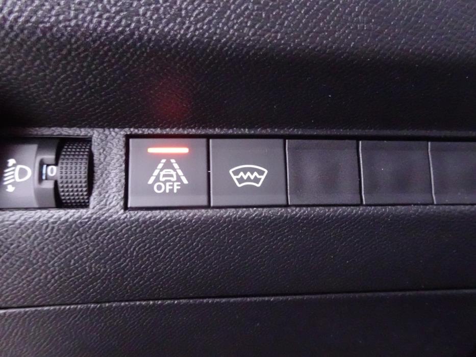 PEUGEOT 2008 2022
