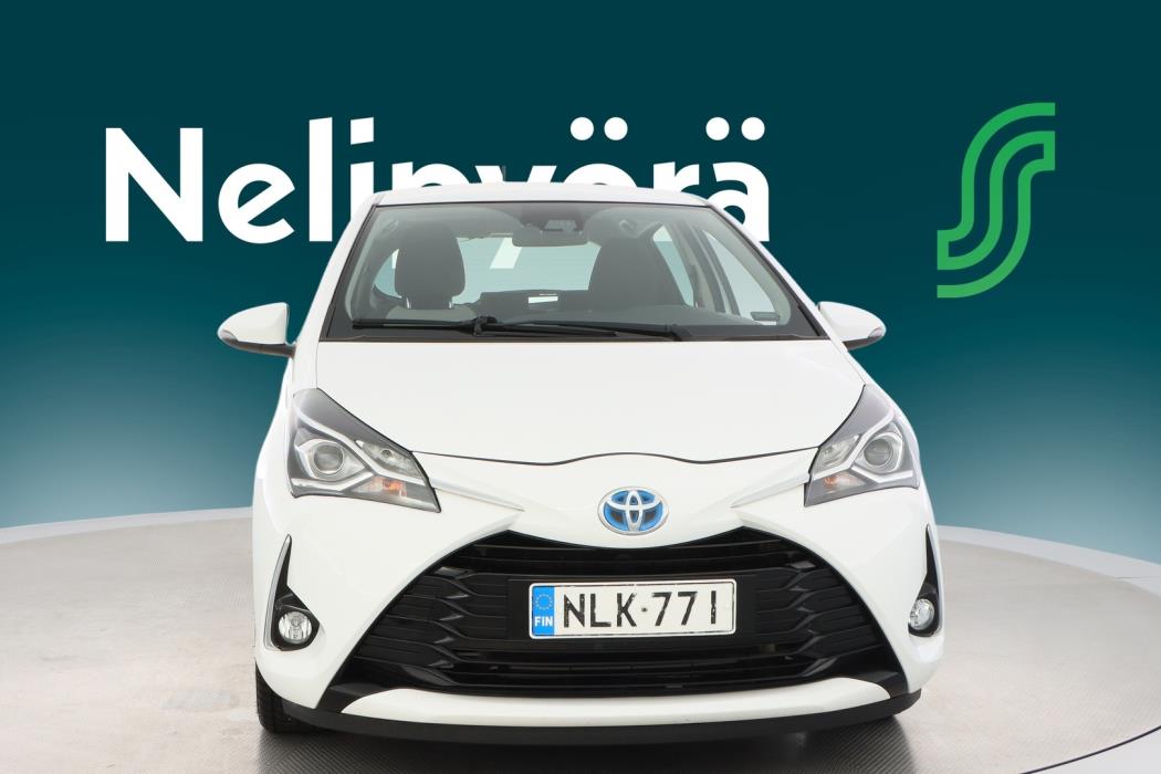 TOYOTA Yaris 2018
