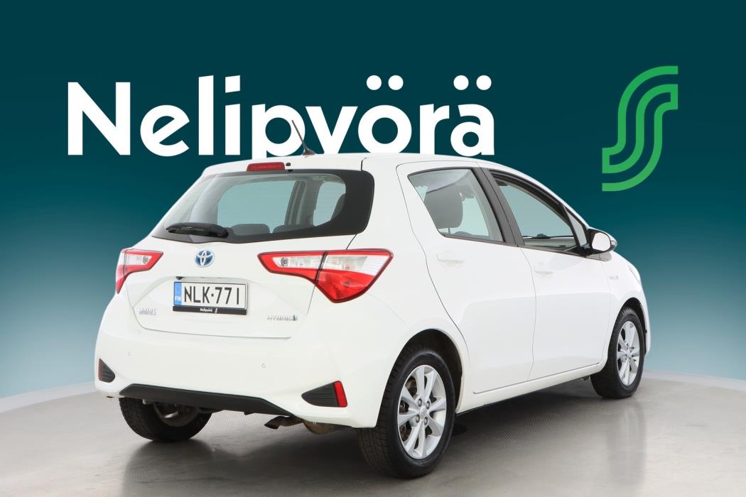 TOYOTA Yaris 2018