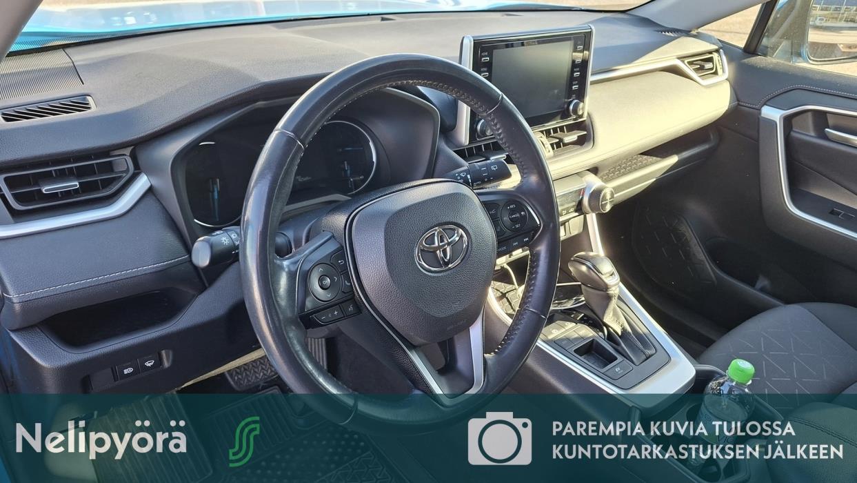 TOYOTA RAV4 2020